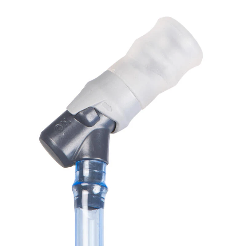 Rockrider POCHE À EAU VTT BLEUE TRANSLUCIDE 3L 6 Rockrider POCHE À EAU VTT BLEUE TRANSLUCIDE 3L – Image 4