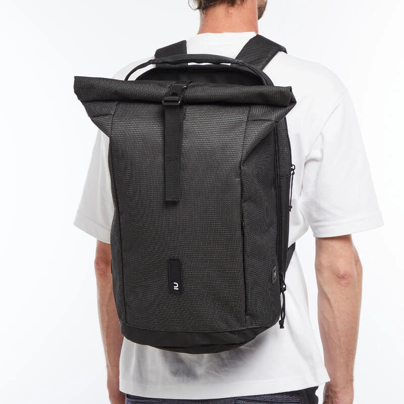 BTWIN SAC A DOS VELO POUR PORTE BAGAGES DOUBLE 27 LITRES REFLECTIF 4 BTWIN SAC A DOS VELO POUR PORTE BAGAGES DOUBLE 27 LITRES REFLECTIF – Image 2