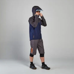 Rockrider Sur-short De Vélo VTT All Mountain Imperméable -Vélo Expert sur short de velo vtt all mountain impermeable 6