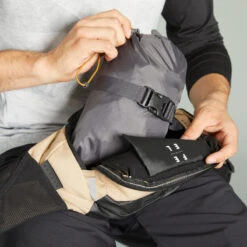 Rockrider Veste Coupe Pluie VELO VTT All Mountain Imperméable Grise 15 Rockrider Veste Coupe Pluie VELO VTT All Mountain Imperméable Grise -Vélo Expert veste coupe pluie velo vtt all mountain impermeable grise 3